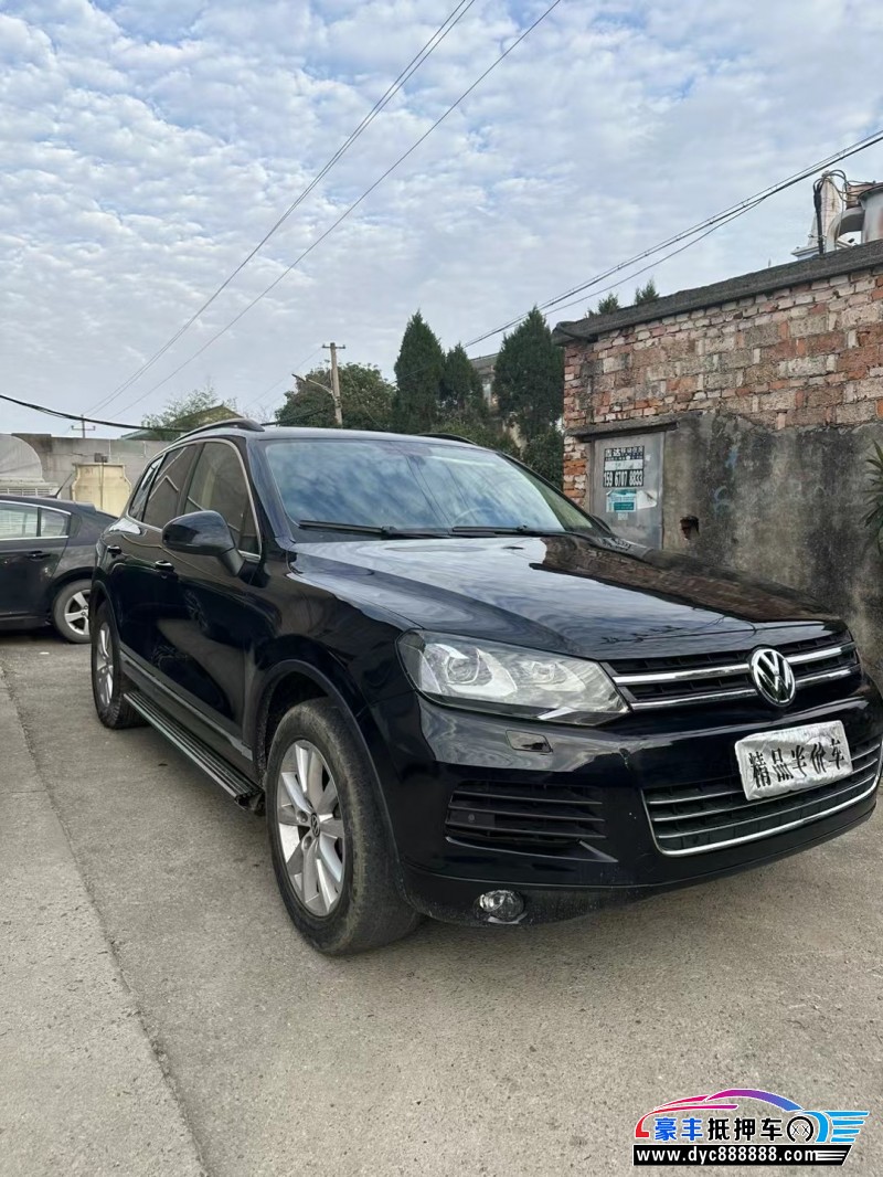 13年大众途锐轿车抵押车出售