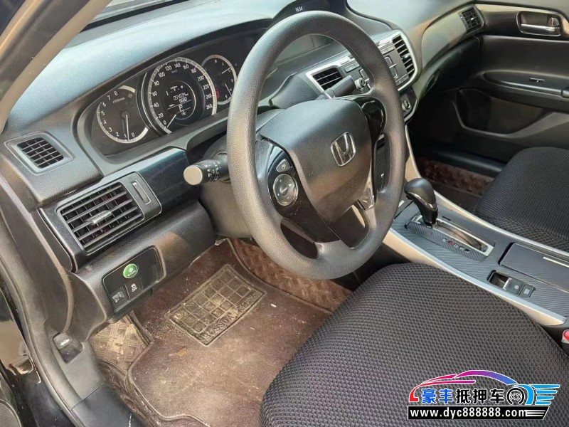 19年本田雅阁轿车抵押车出售