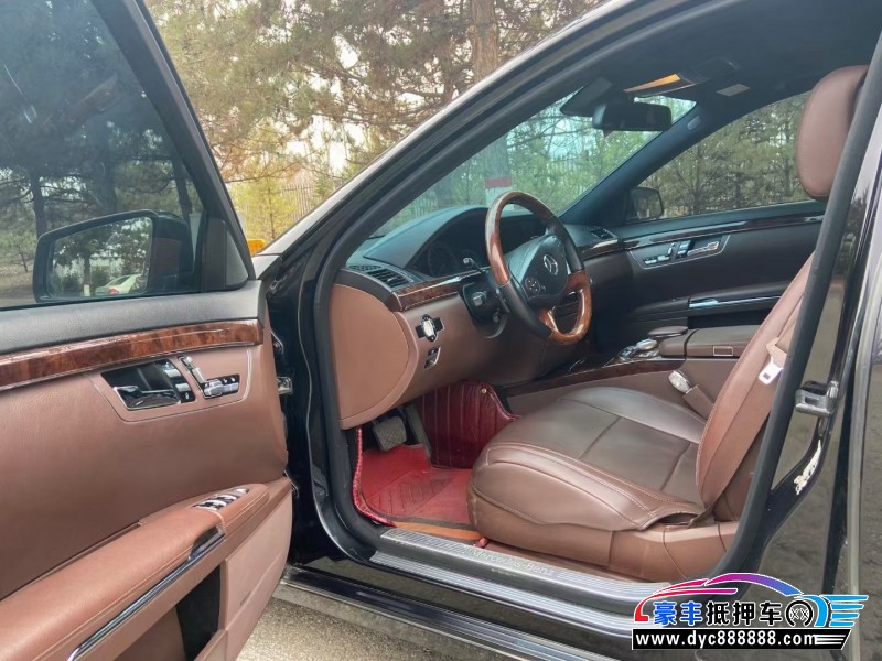 12年奔驰S轿车抵押车出售