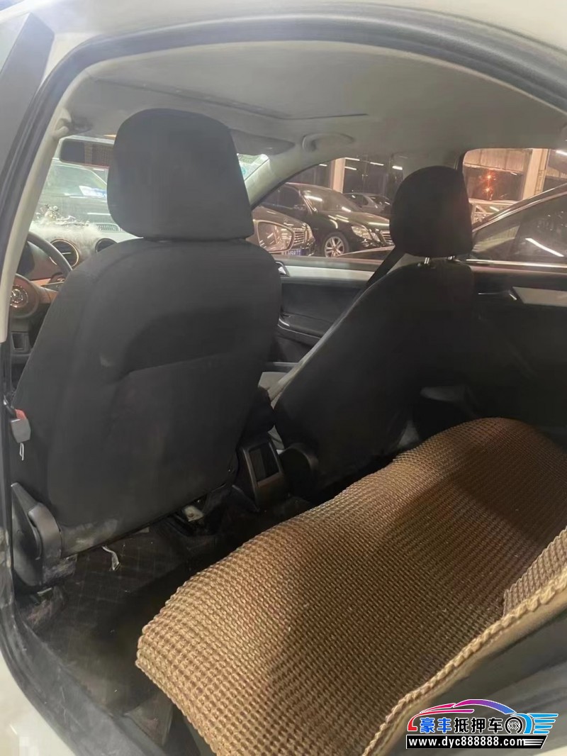 14年大众捷达轿车抵押车出售