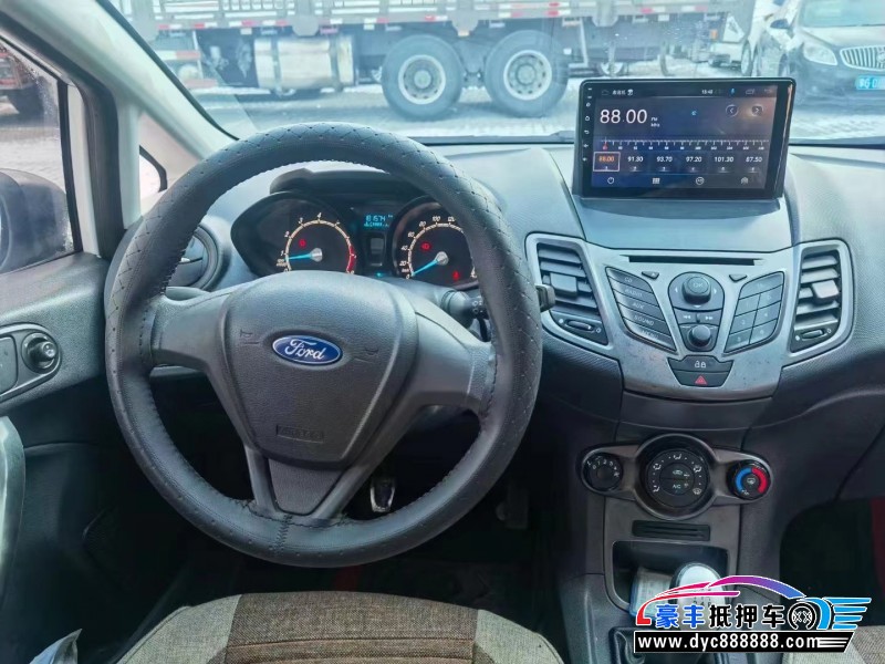 15年福特嘉年华轿车抵押车出售