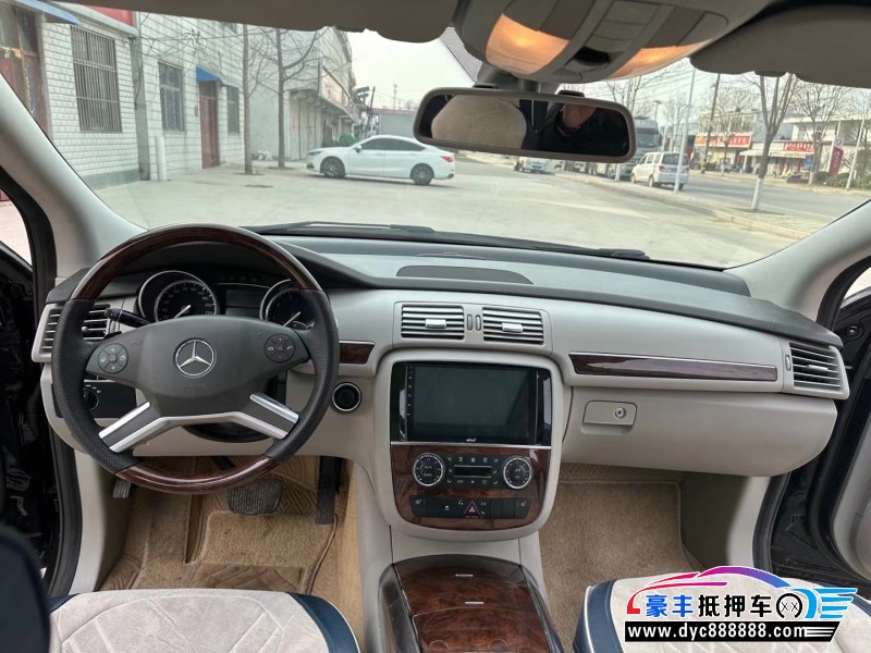 12年奔驰R轿车抵押车出售