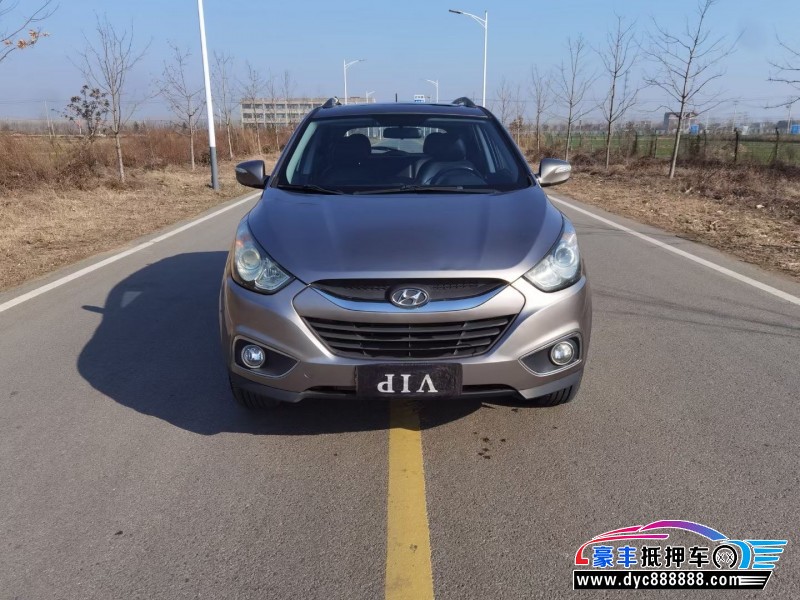 11年现代ix35轿车抵押车出售