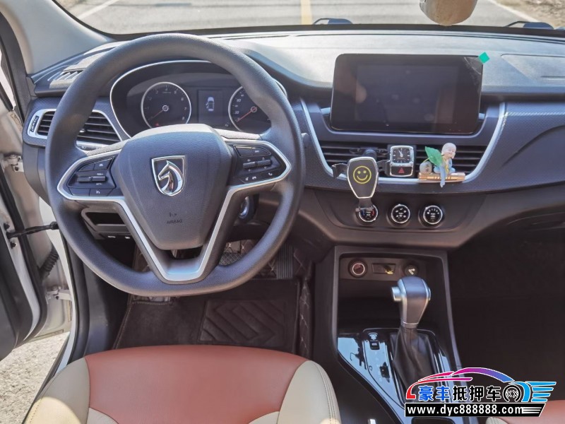 19年宝骏730轿车抵押车出售