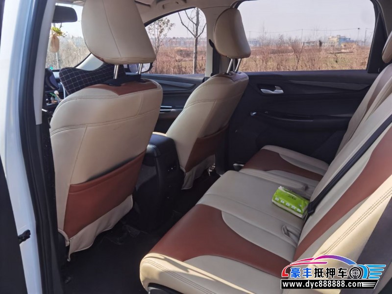 19年宝骏730轿车抵押车出售