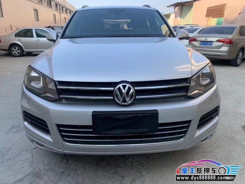 11年大众途锐轿车抵押车出售