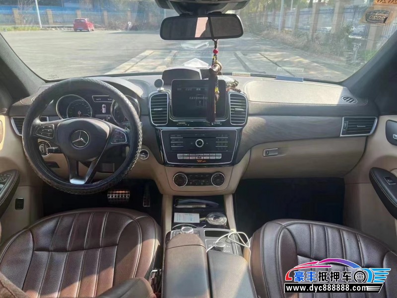 18年奔驰GLE轿车抵押车出售