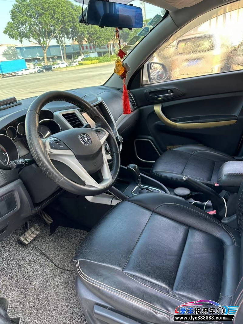 15年长安CS35轿车抵押车出售