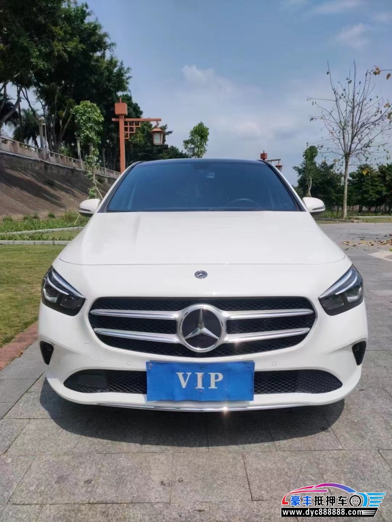 20年奔驰B级轿车抵押车出售