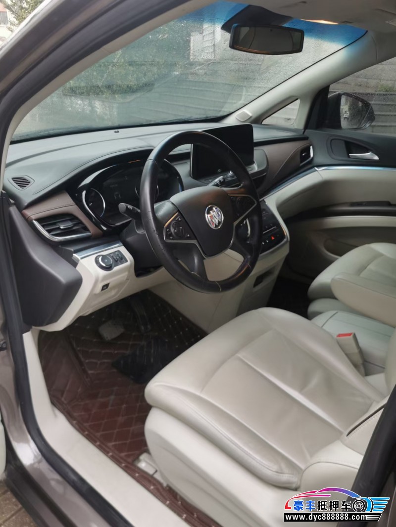 20年别克GL8轿车抵押车出售