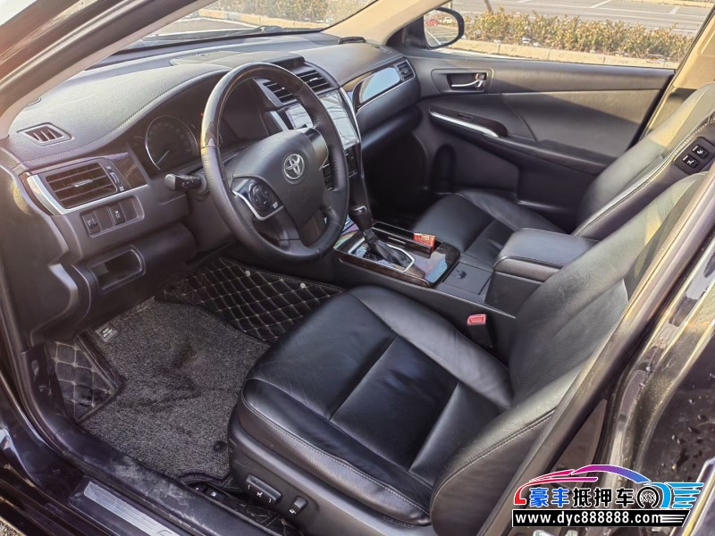 17年丰田凯美瑞轿车抵押车出售