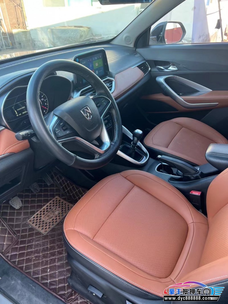 17年宝骏510轿车抵押车出售