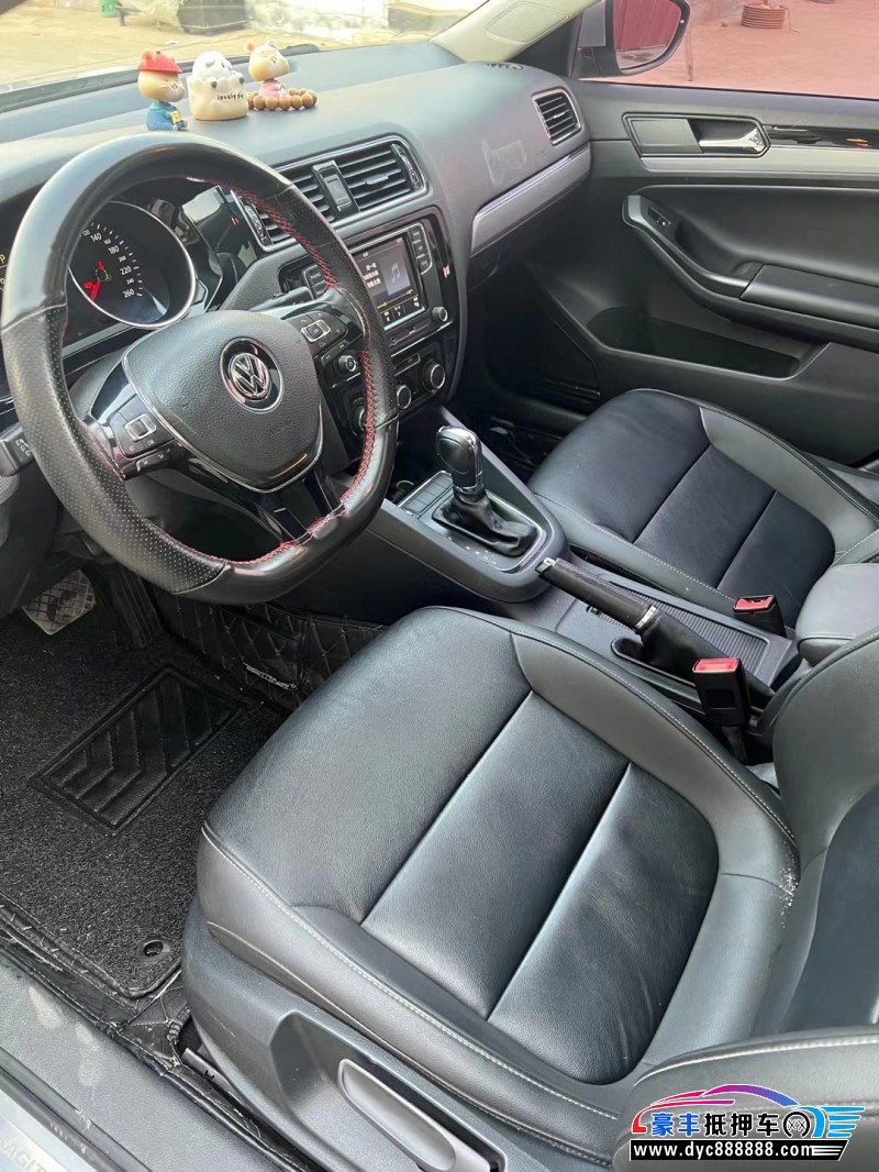 18年大众速腾轿车抵押车出售