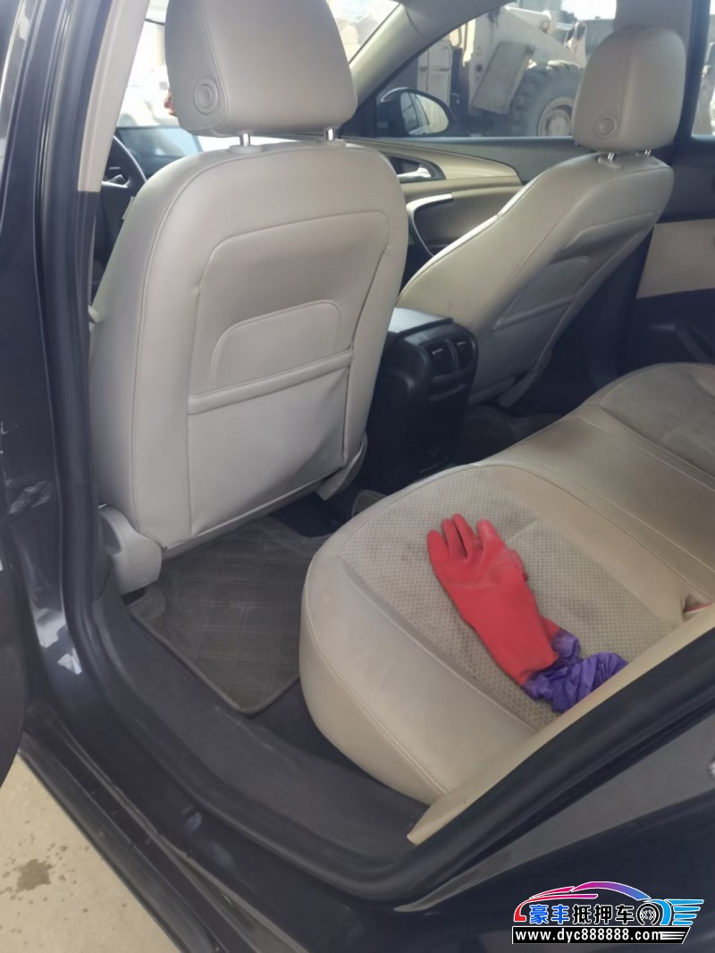 12年别克君威轿车抵押车出售