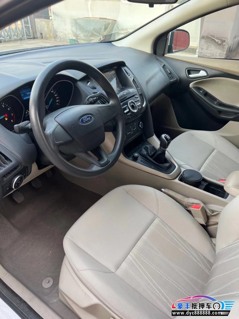 16年福特福克斯轿车抵押车出售