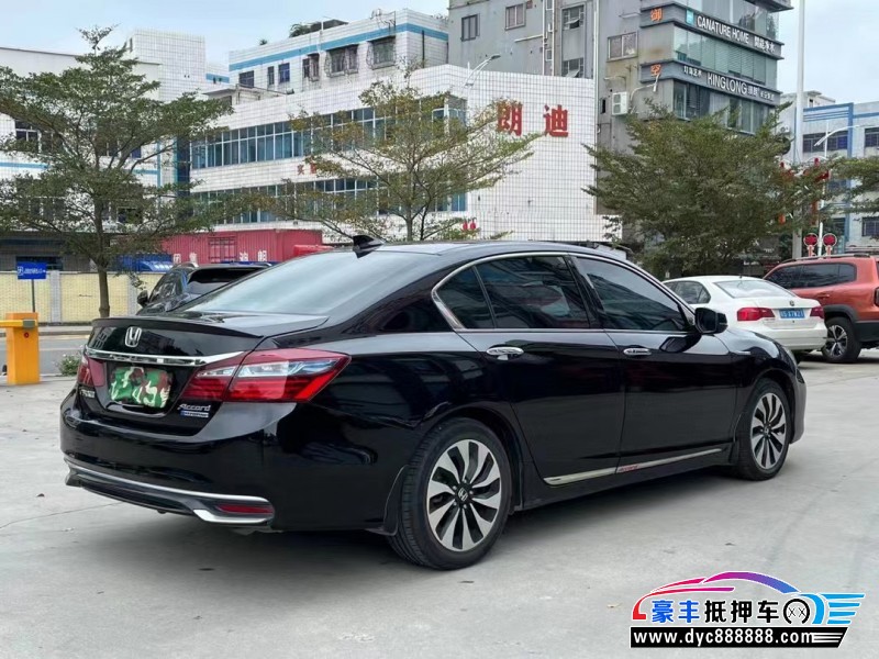 17年本田雅阁轿车抵押车出售