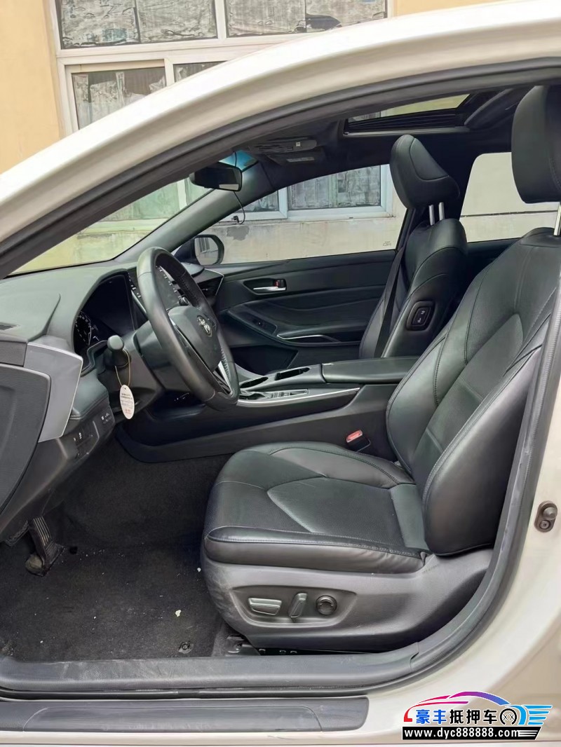 22年丰田亚洲龙轿车抵押车出售