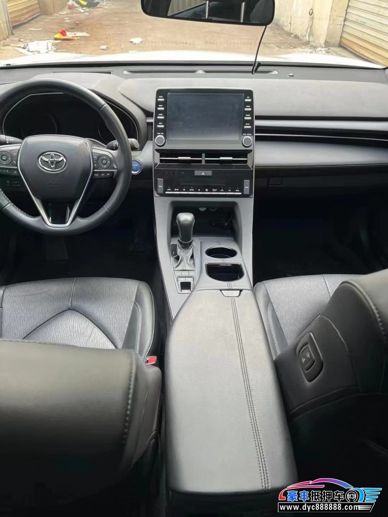 22年丰田亚洲龙轿车抵押车出售