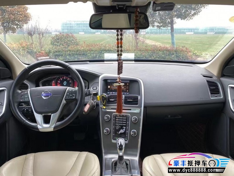 14年沃尔沃XC60轿车抵押车出售