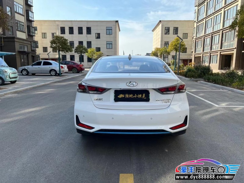 22年现代领动轿车抵押车出售