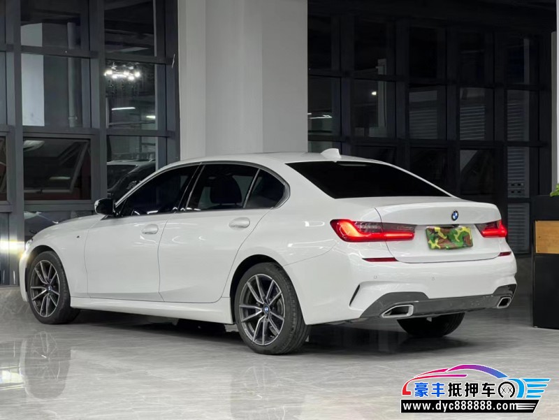 21年宝马3系轿车抵押车出售