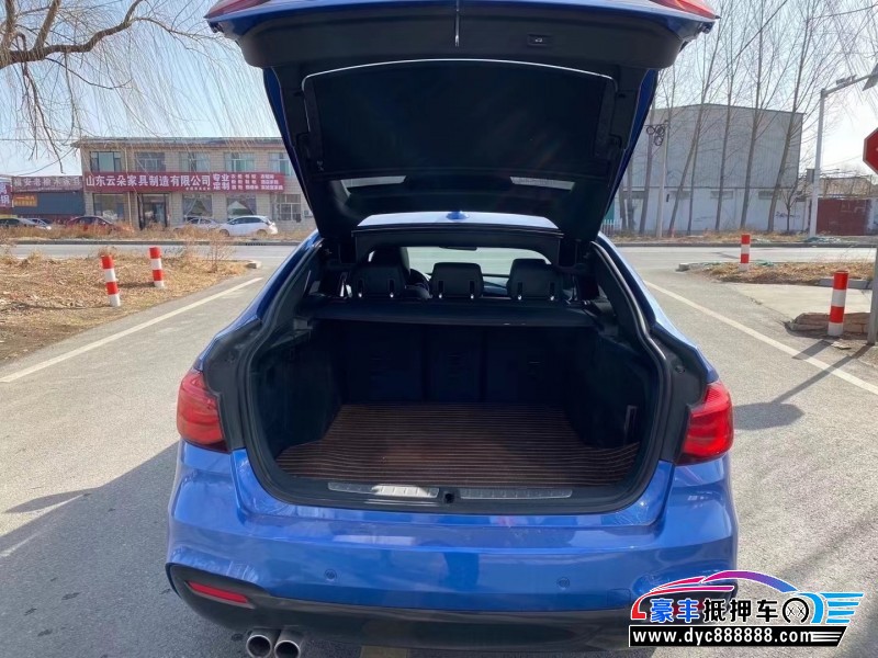 20年宝马3系轿车抵押车出售