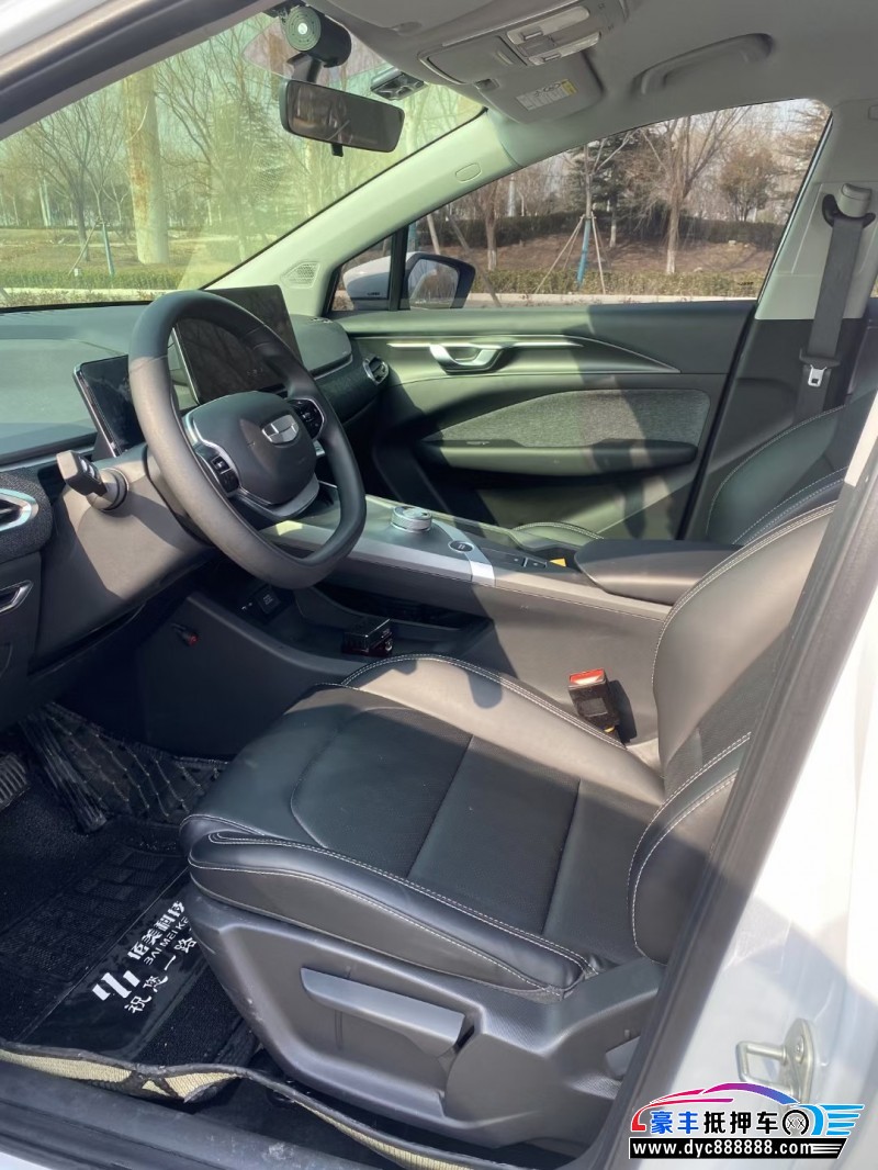 22年吉利几何轿车抵押车出售