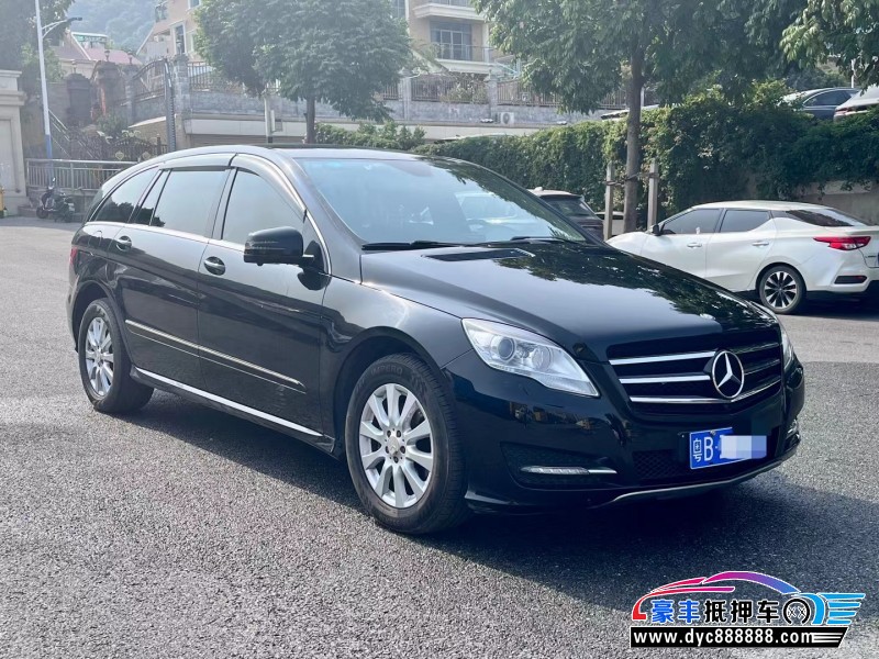 13年奔驰R级轿车抵押车出售