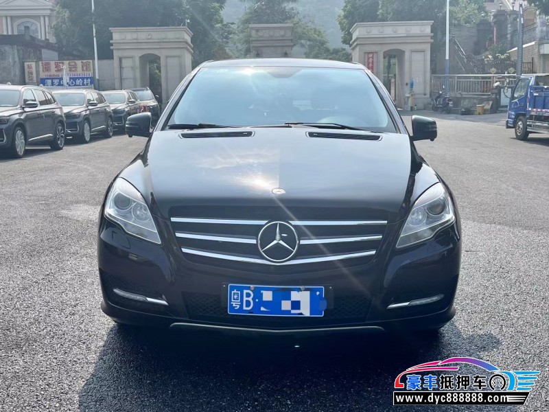 13年奔驰R级轿车抵押车出售