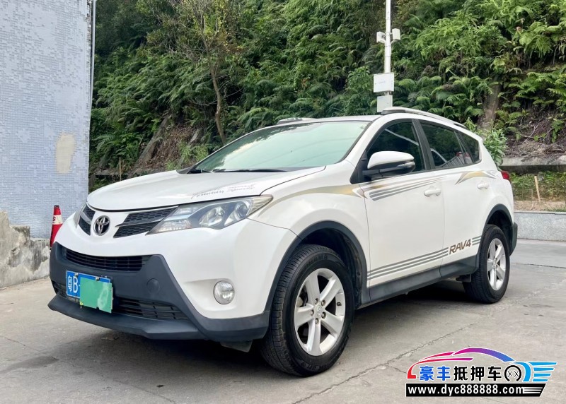 14年丰田RAV4荣放轿车抵押车出售