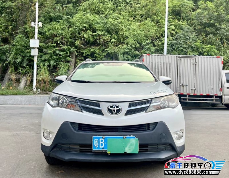 14年丰田RAV4荣放轿车抵押车出售
