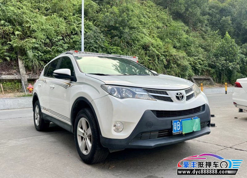 14年丰田RAV4荣放轿车抵押车出售