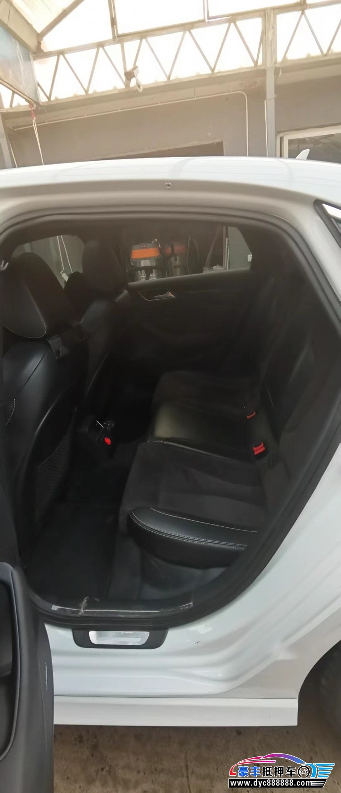 15年奥迪S3轿车抵押车出售