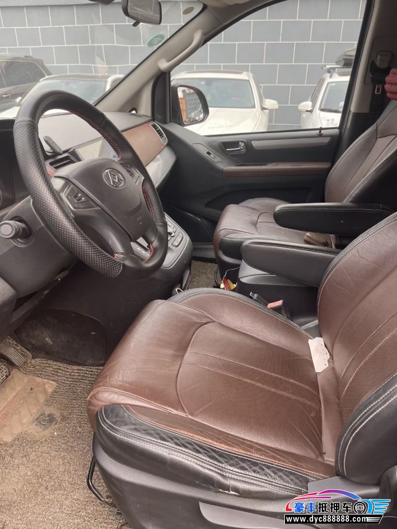 16年上汽大通G10MPV抵押车出售