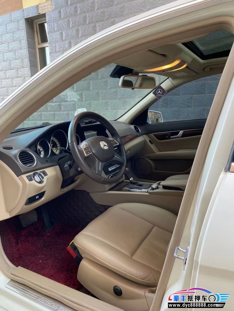 12年奔驰C轿车抵押车出售