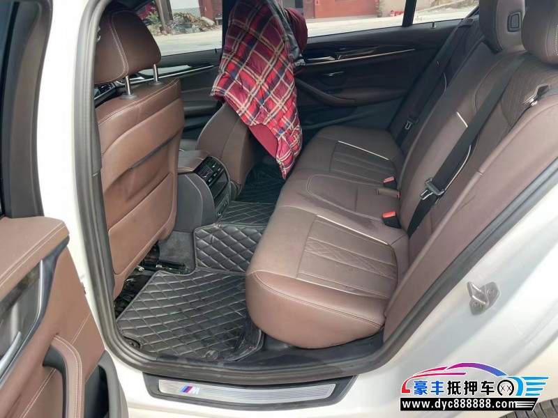 21年宝马5系轿车抵押车出售