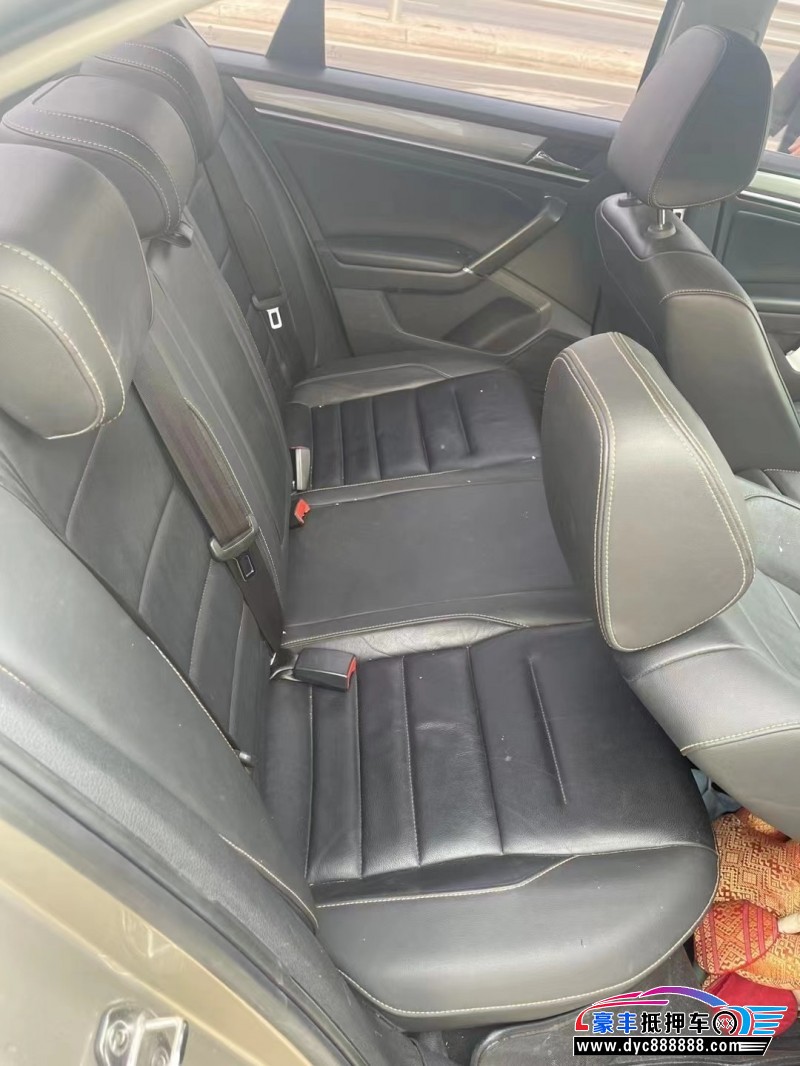 16年别克凯越轿车抵押车出售