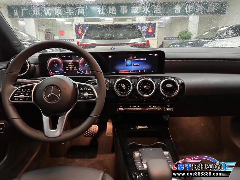 23年奔驰A轿车抵押车出售