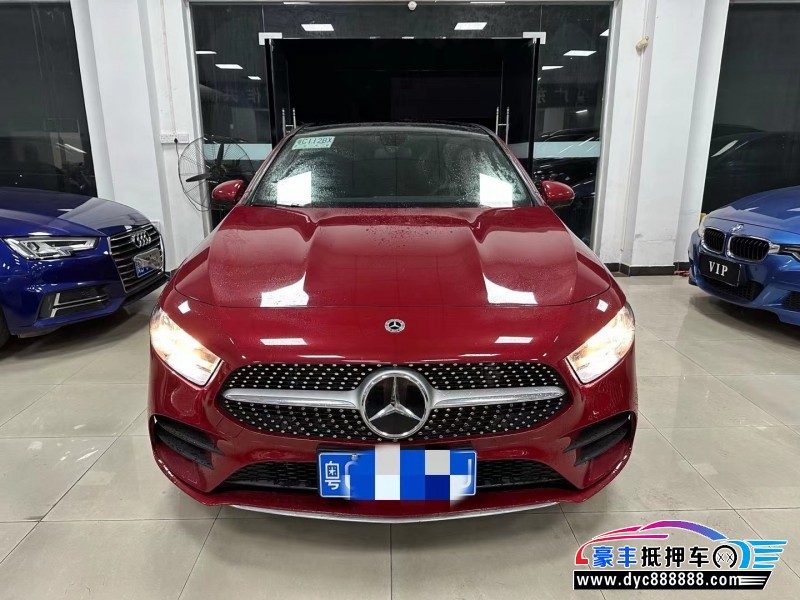 23年奔驰A轿车抵押车出售