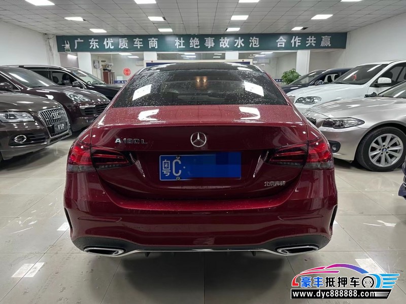 23年奔驰A轿车抵押车出售