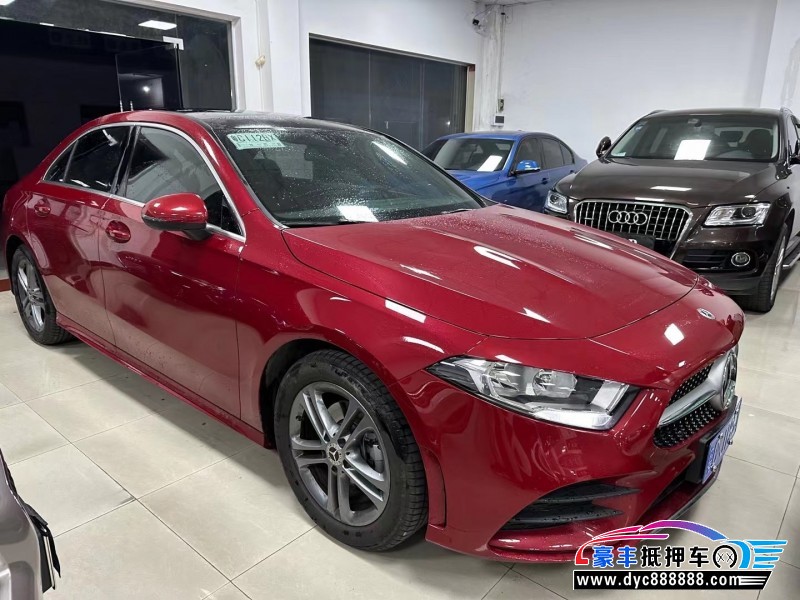 23年奔驰A轿车抵押车出售