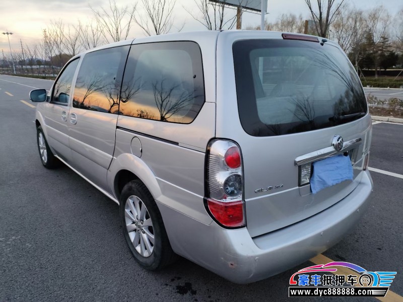 15年别克GL8轿车抵押车出售