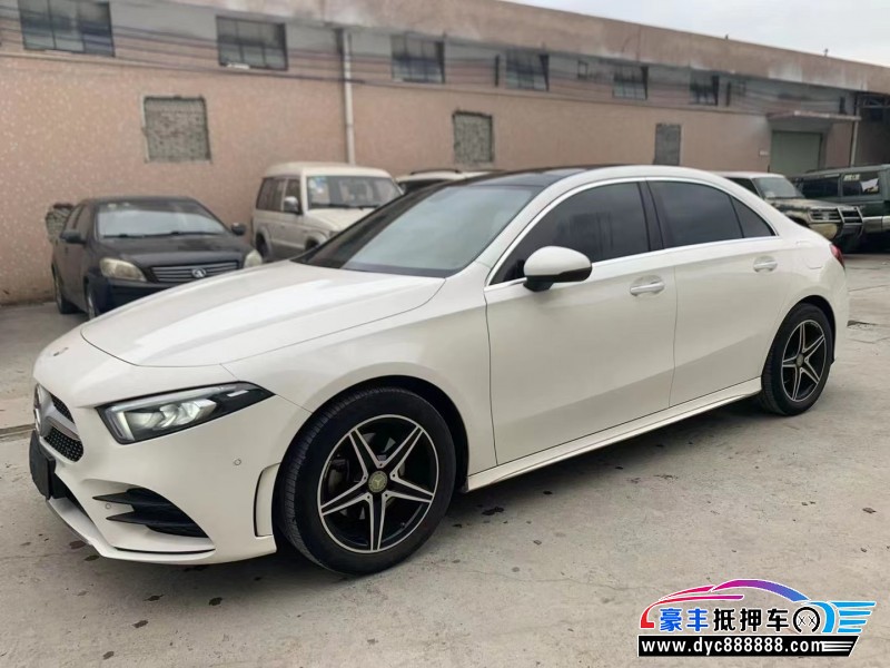20年奔驰A轿车抵押车出售