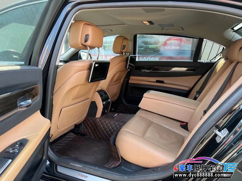 15年宝马7系轿车抵押车出售