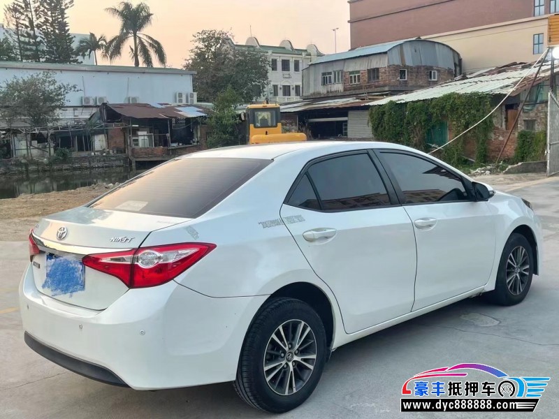 15年丰田雷凌轿车抵押车出售