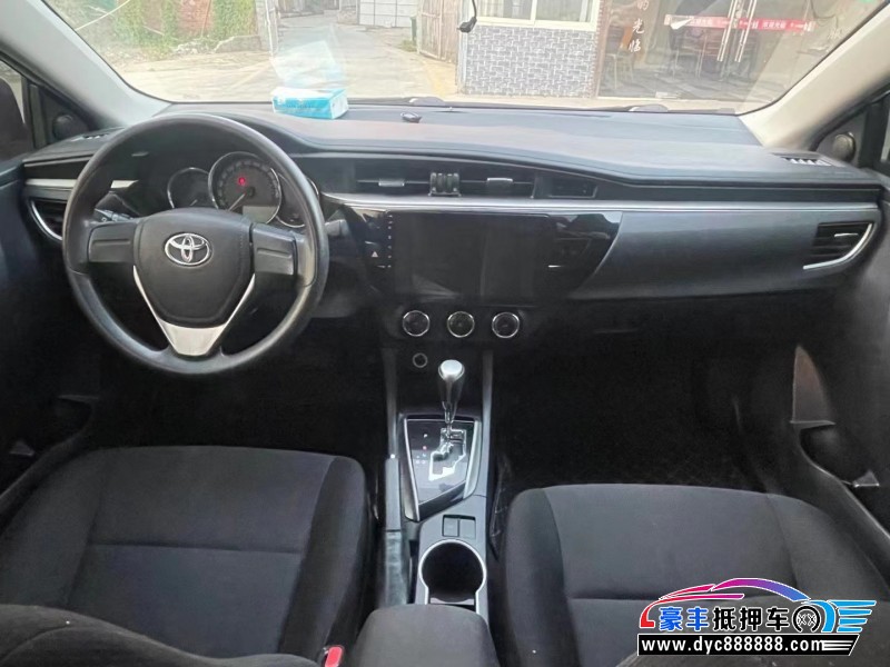 15年丰田雷凌轿车抵押车出售