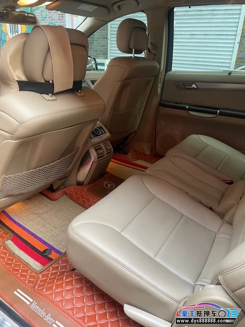 13年奔驰R轿车抵押车出售