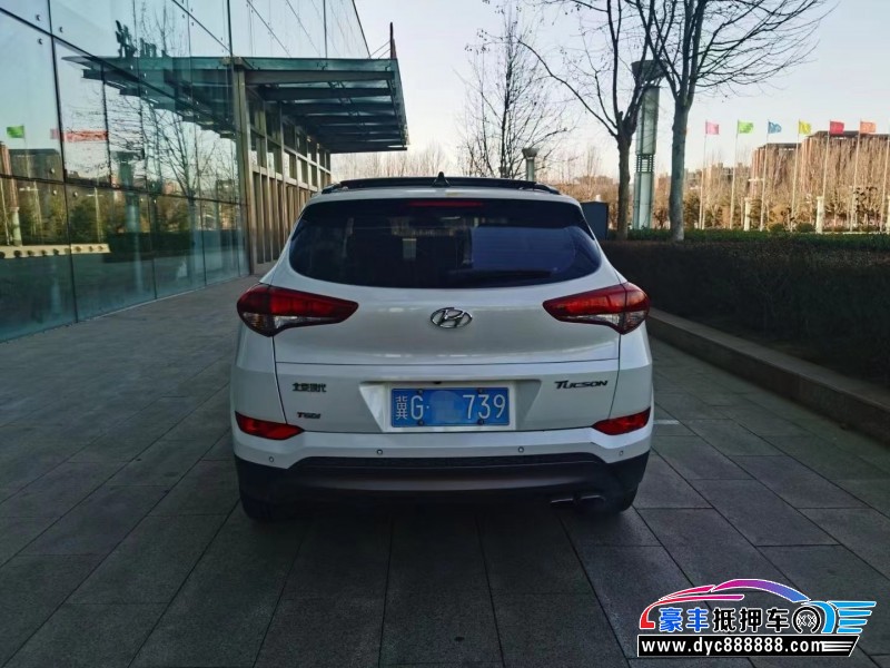 16年现代途胜轿车抵押车出售