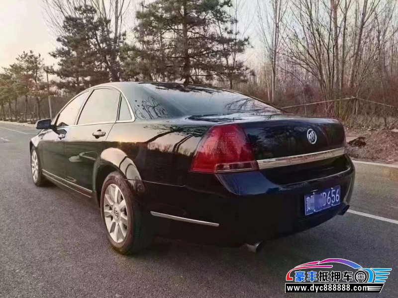 10年别克林荫大道轿车抵押车出售