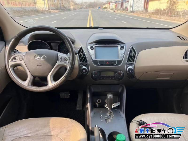 14年现代ix35SUV抵押车出售